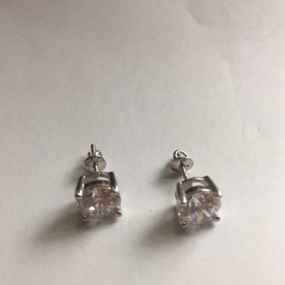 Sterling silver Cubic Zirconia Studs - Picture 4 of 4